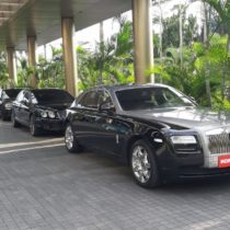 LUXURY CAR { SEDAN }