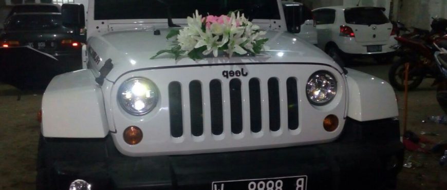 SEWA-RENTAL-MOBIL-MEWAH-RUBICON-PENGANTIN-WEDDING CAR