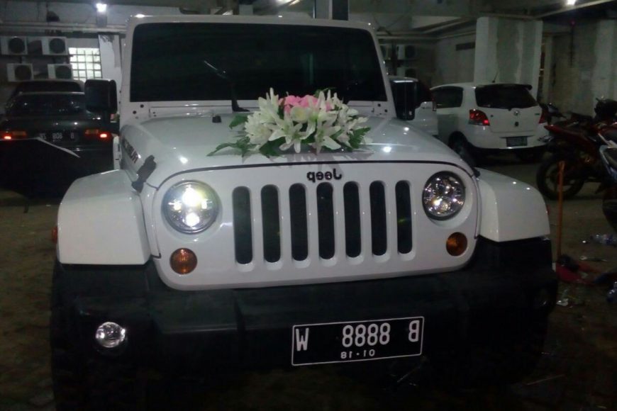 SEWA-RENTAL-MOBIL-MEWAH-RUBICON-PENGANTIN-WEDDING CAR