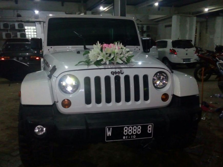 SEWA-RENTAL-MOBIL-MEWAH-RUBICON-PENGANTIN-WEDDING CAR