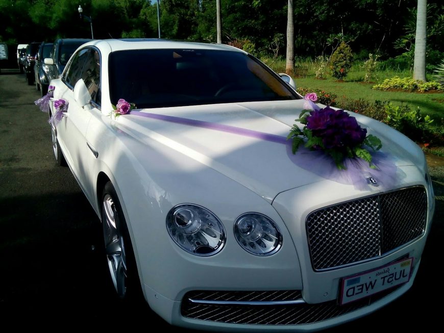 BENTLEY PLAYING SPUR putih Jakartaweddingcar com