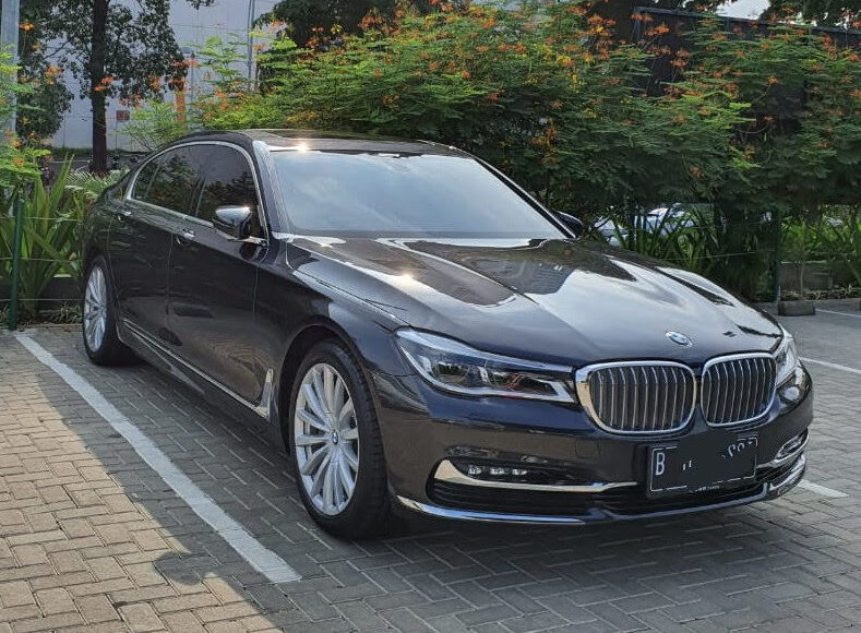 sewa mobil bmw jakarta, rental mobil bmw seri 7, sewa mobil mewah, rental mobil pengantin, sewa wedding car jakarta