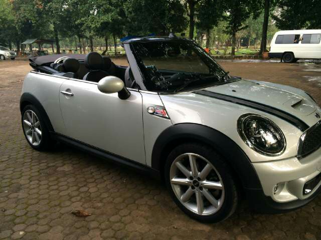 RENTAL MOBIL MINI COOPER, SEWA MOBIL PENGANTIN MINI COOPER, RENTAL MOBIL MEWAH