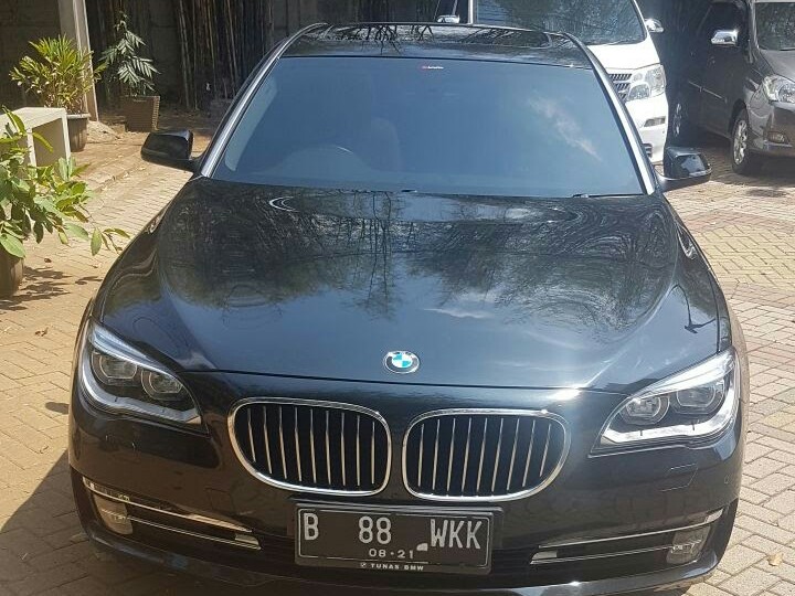rental mobil bmw seri 7, sewa bmw sei 7, rent car bmw, rental mobil mewah bmw, wedding car bmw, sewa mobil pengantin bmw