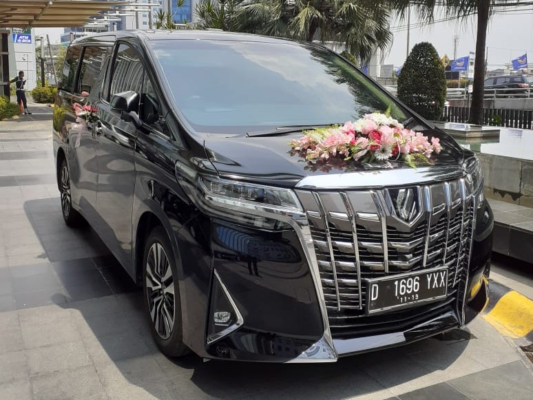 sewa mobil alphard bandung, rental mobil mewah bandung, sewa mobil pengantin bandung, sewa wedding car bandung